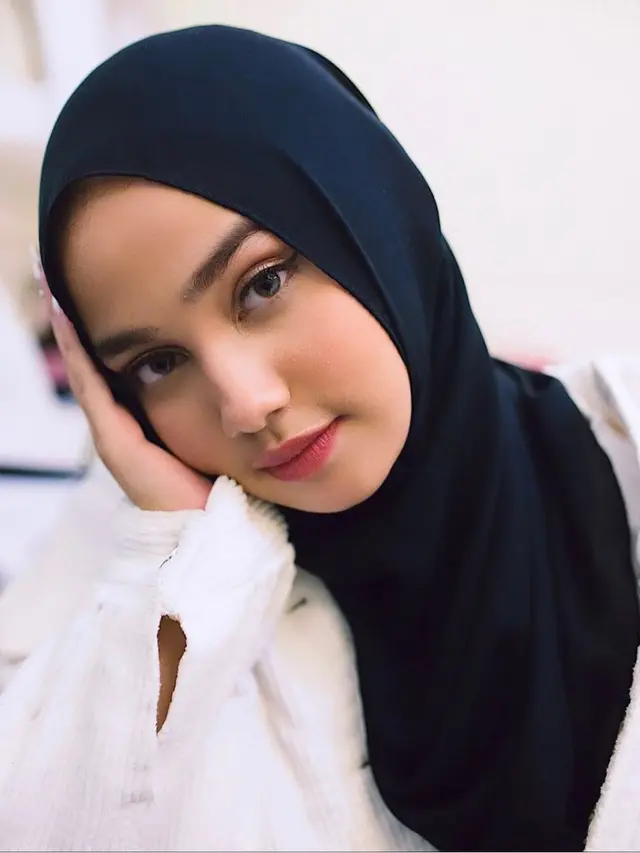 6 Potret Syifa Hadju dalam Balutan Hijab, Makin Memesona