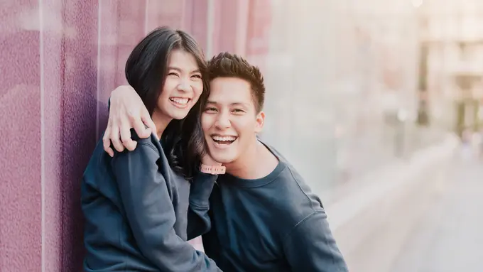 perempuan dan pasangan 20  juli