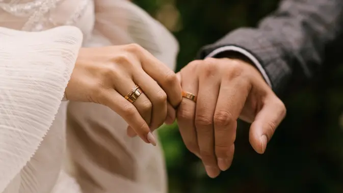 Intip Tradisi Pemakaian Cincin Nikah Perhiasan di Berbagai Negara