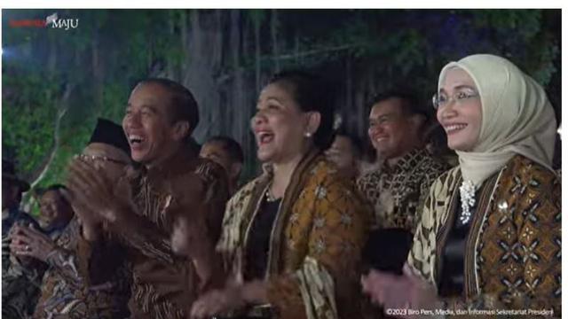 Penampilan Unik Pj Gubernur DKI Heru Budi di Istana Berbatik Sukses Bikin Jokowi Tertawa