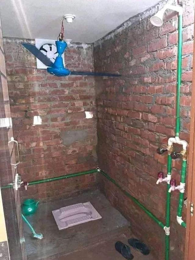 6 Potret Kipas Angin di Tempat Tak Biasa Ini Bikin Geleng Kepala