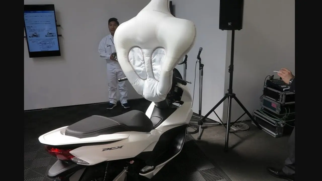 Honda PCX dengan Airbag