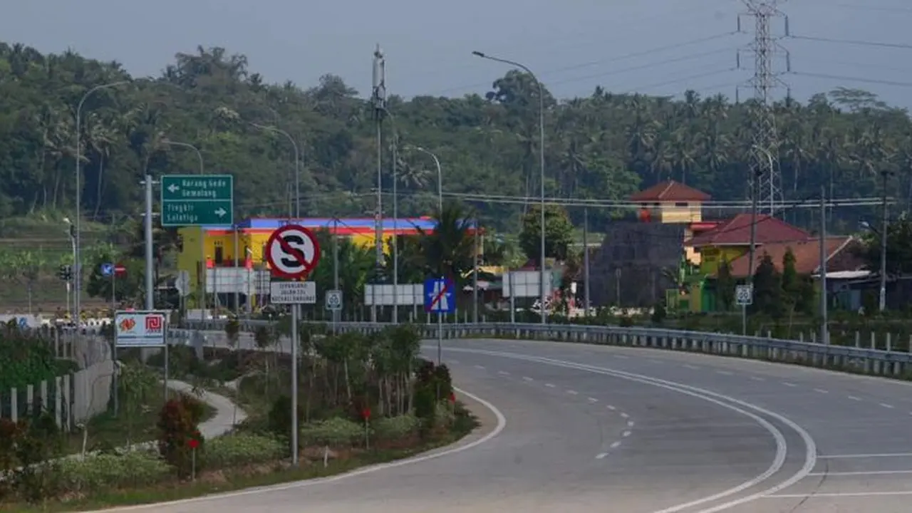 Pemerintah akan mengoperasikan secara fungsional jalan tol Bawen-Salatiga sepanjang 17,5 kilometer (km) pada H-10 Lebaran atau 15 Juni 2017.