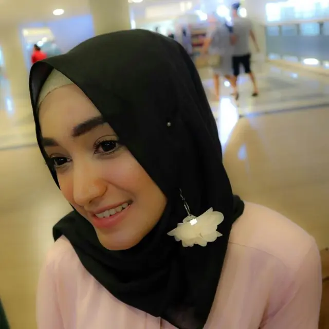 Sudah Go Public Pacaran, Ini 6 Potret Lawas Santyka Fauziah Sebelum Mengenal Sule