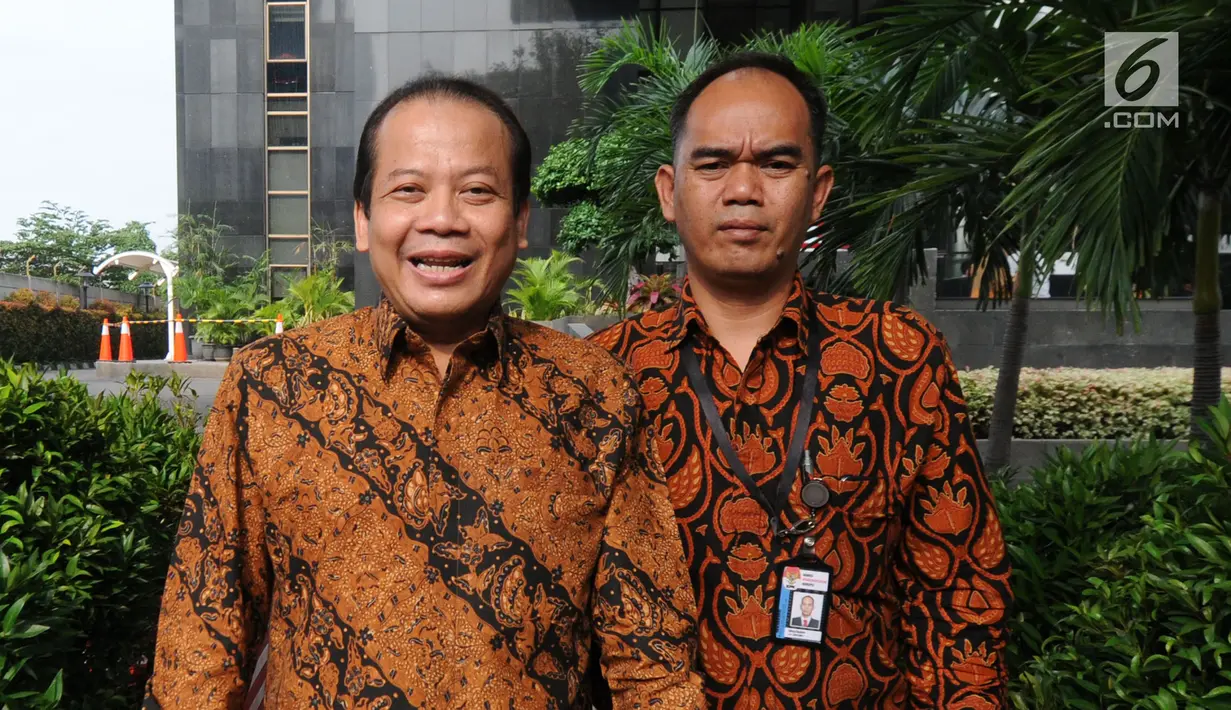 Wakil Ketua DPR Bidang Keuangan Taufik Kurniawan usai menjalani periksaan di Gedung KPK, Jakarta, Rabu (5/9). Taufik diperiksa untuk penyidikan proses pembahasan anggaran di DPR. (Merdegka.com/Dwi Narwoko)