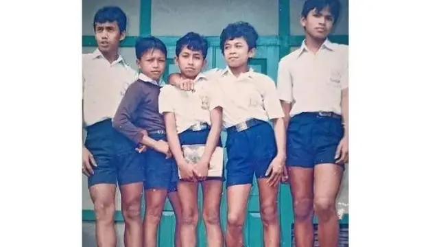 6 Foto Lawas Anak SMP Zaman Dulu, Beda Banget Sama Sekarang - Hot ...