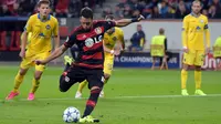 Memegang rekor pemain terbanyak dengan mencetak gol melalui eksekusi tendangan bebas, yakni 11 gol selama berseragam Bayer Leverkusen. (EPA/Federico Gambarini)