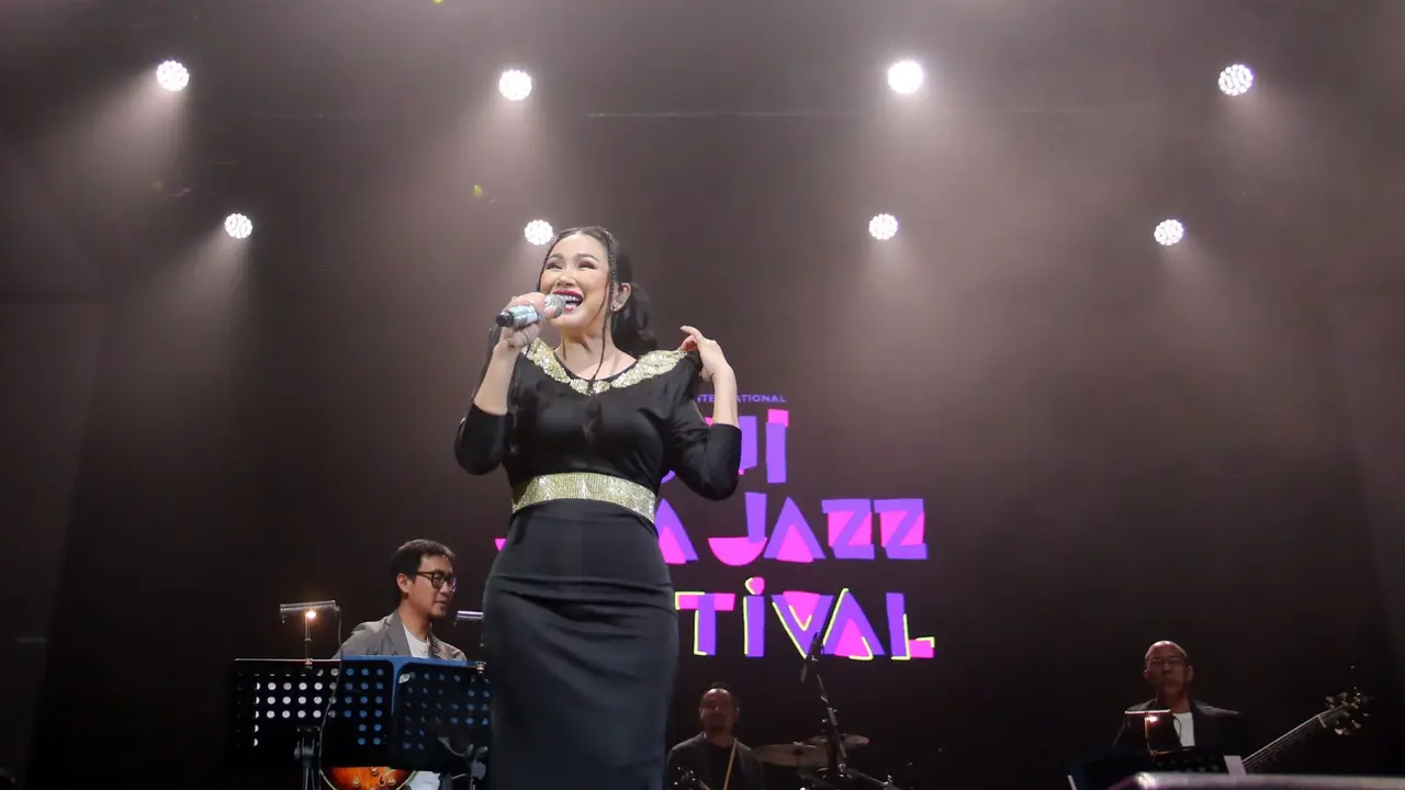 [Fimela] Titi DJ di BNI Java Jazz Festival 2023