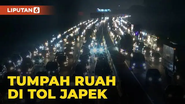 Dua ruas jalan tol Jakarta-Cikampek digunakan untuk arus balik ribuan mobil dari arah timur. Sabtu (7/5) dini hari serbuan arus balik di kedua jalur terpantau padat merayap!