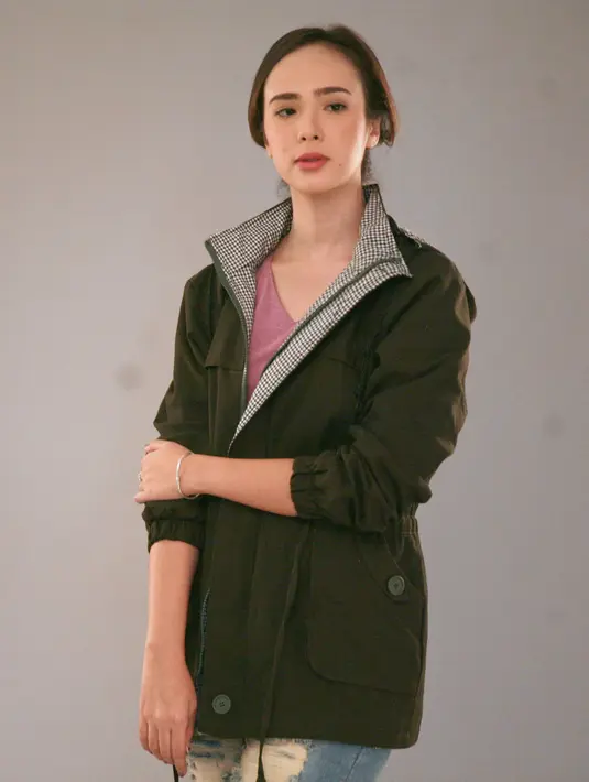 Saat hadir dalam peresmian trailer dan poster film Hongkong Kasarung di Senayan City, Senin (12/2/2018) Pamela menceriakan pengalamannya selama menjalani syuting di Hongkong. (Nurwahyunan/Bintang.com)