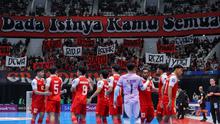Suporter Timnas Indonesia memadati Indonesia Arena pada semifinal Piala Asia Futsal 2026 melawan Jepang, Kamis (5/2/2026) malam WIB. (Bola.com/Bagaskara Lazuardi)