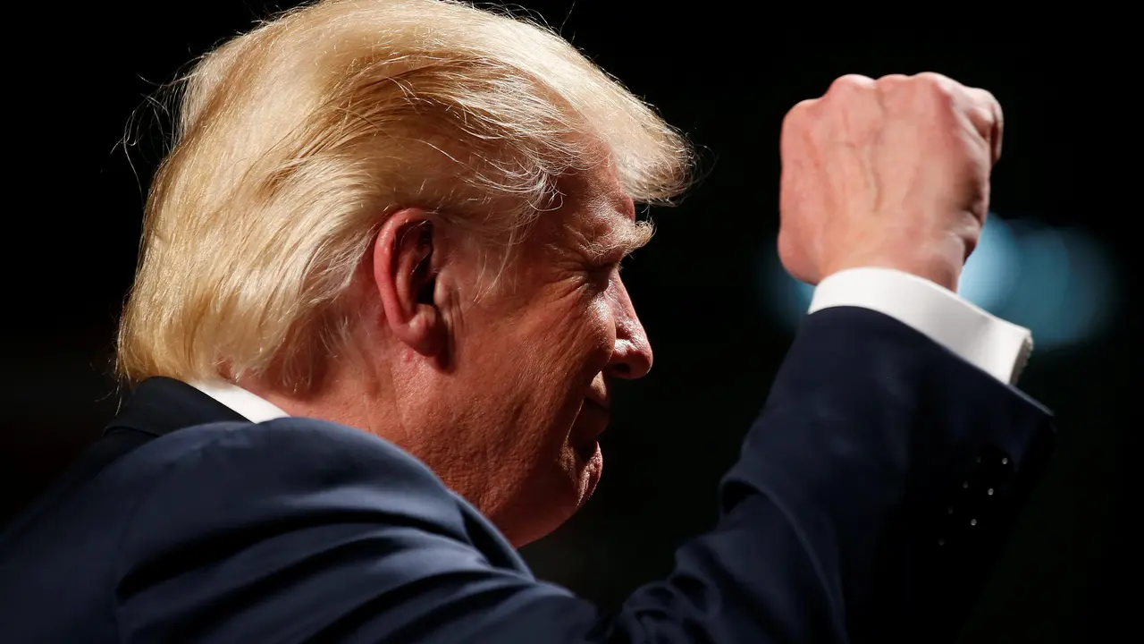 Pendukung Trump Ancam Revolusi Jika Jagoannya Keok Lawan Hillary