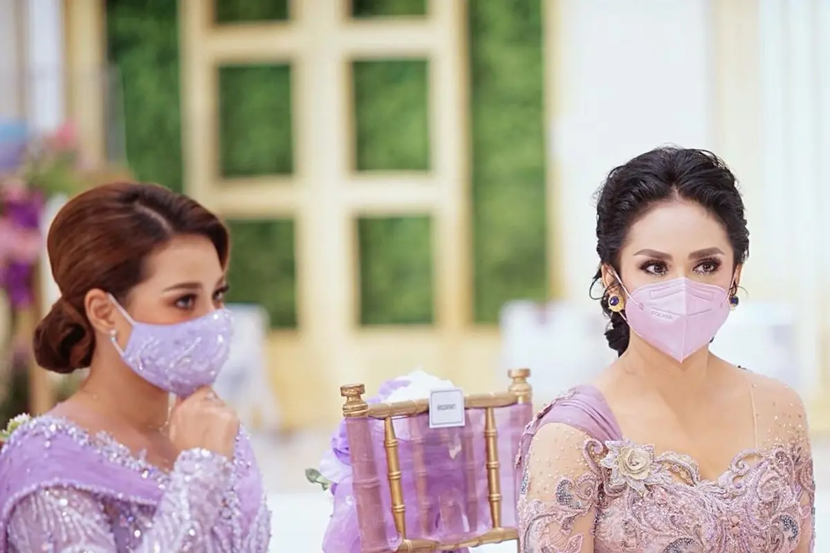 Krisdayanti dan Aurel Hermansyah. (Instagram/ krisdayantilemos)