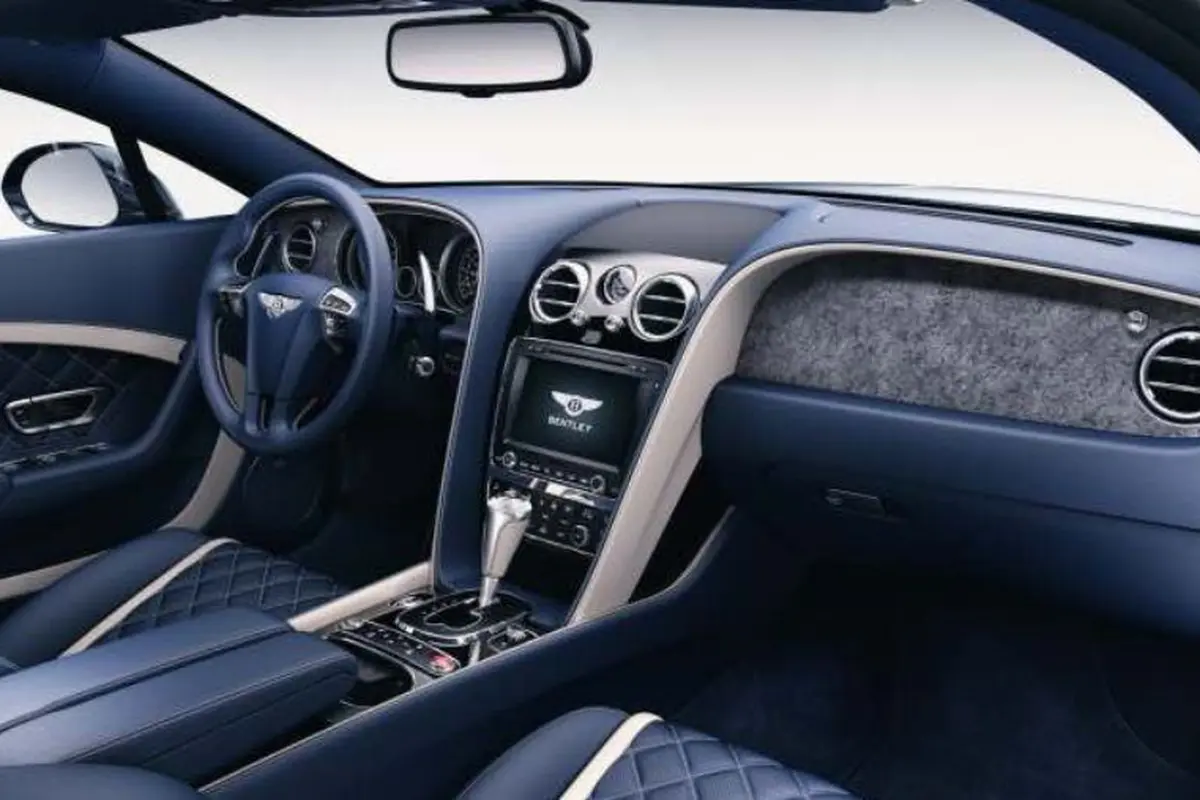 Bentley Pakai Batu Berusia Jutaan Tahun untuk Percantik Interior