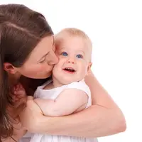 Filisida maternal adalah tragedi ketika ibu menjadi ancaman bagi anaknya sendiri. Kondisi ini perlu diwaspadai karena sering dipicu tekanan mental dan kurangnya dukungan emosional. (Foto: PublicDomainPictures/Pixabay)