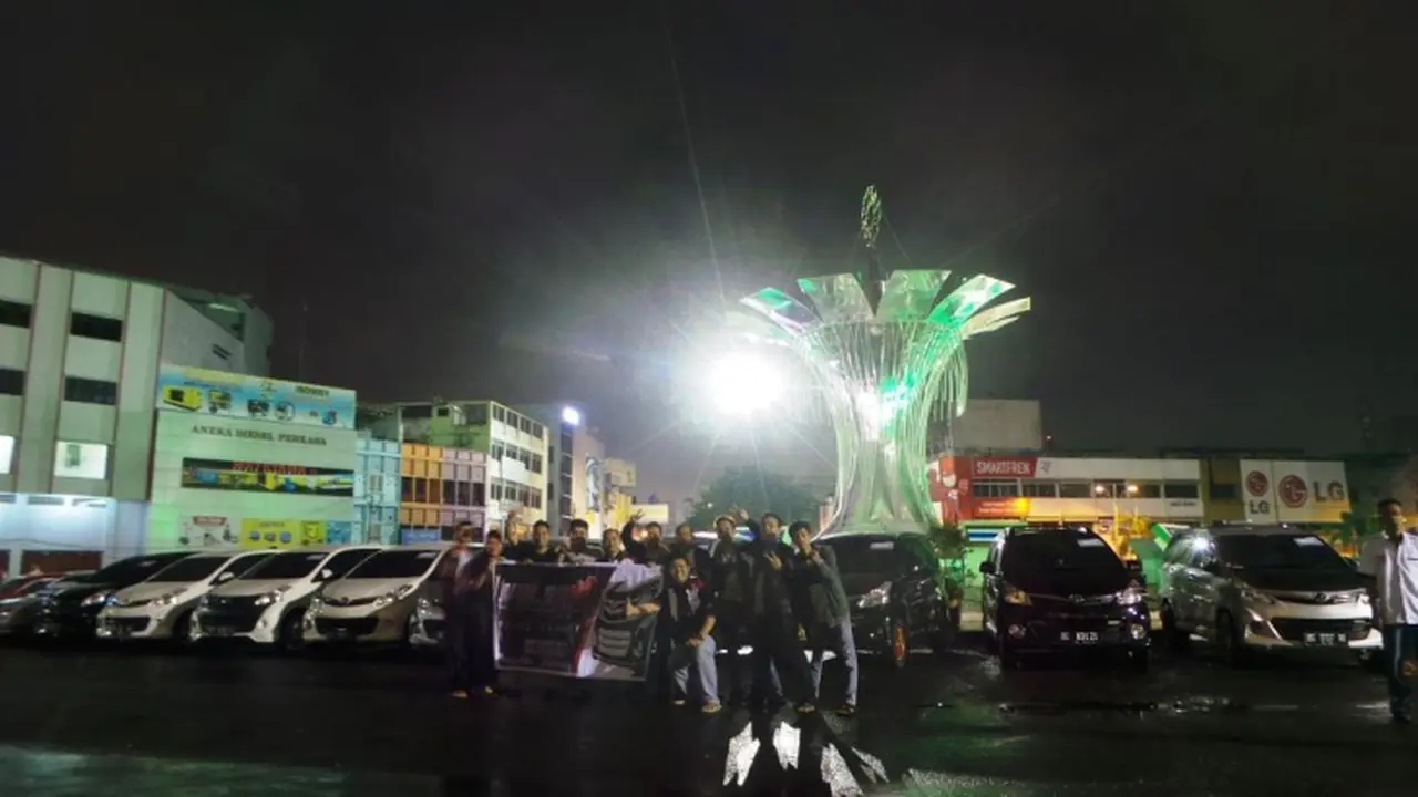 Kumpul Komunitas Mobil. Velozity Chapter Palembang Ikuti SOTR