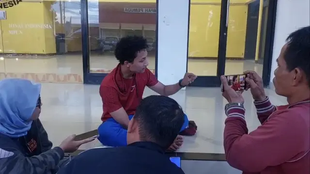 Muhammad Arnando Al Faaris menceritakan siksaan berupa kekerasan fisik yang dialaminya bersama almarhum Pratama Wijaya Kesuma saat ikut diksa Mahepel Unila. Foto : (Istimewa).