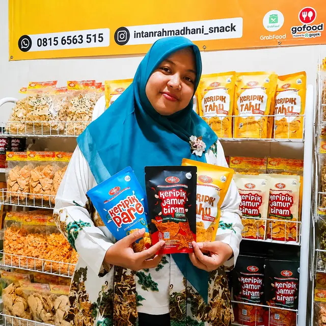 Intan Rahmadhani Snack
