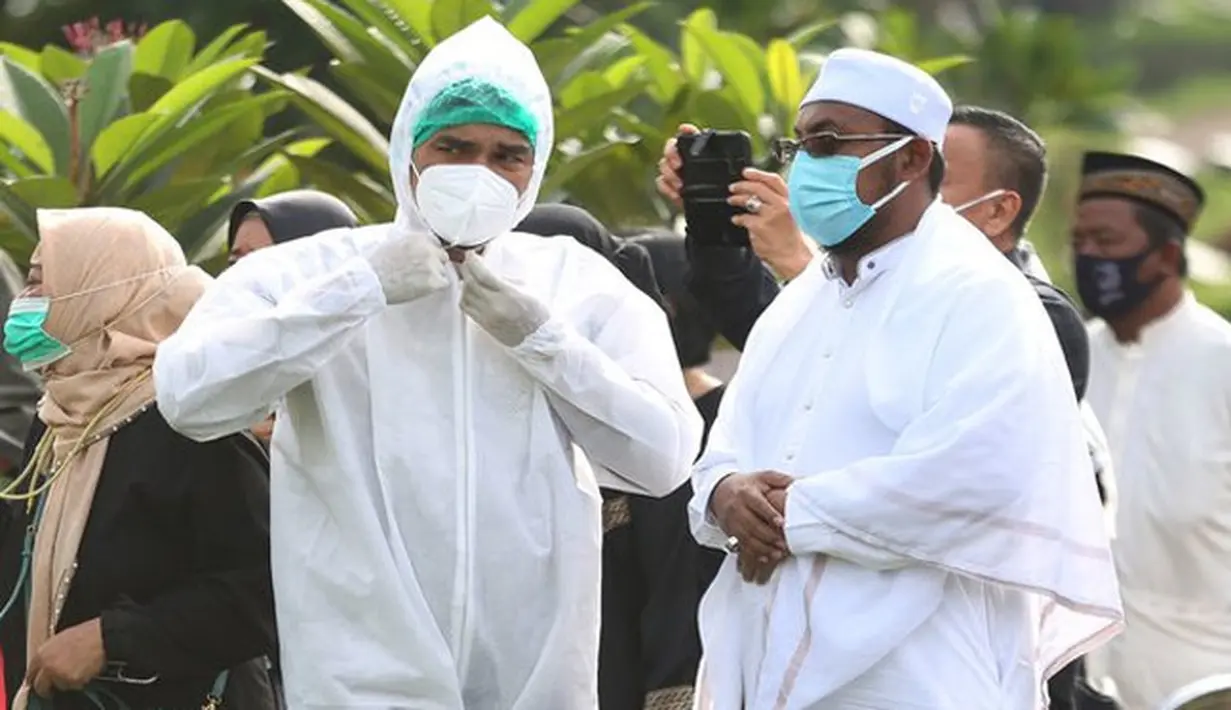 Pemakaman Rina Gunawan (Budy Santoso/Kapanlagi.com)