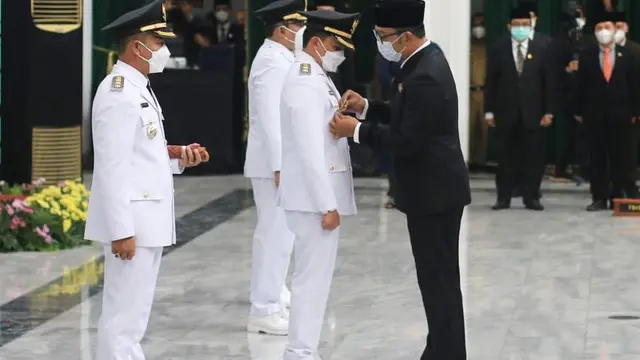 6 Potret Pelantikan Sahrul Gunawan jadi Wakil Bupati Bandung, Banjir Ucapan Selamat