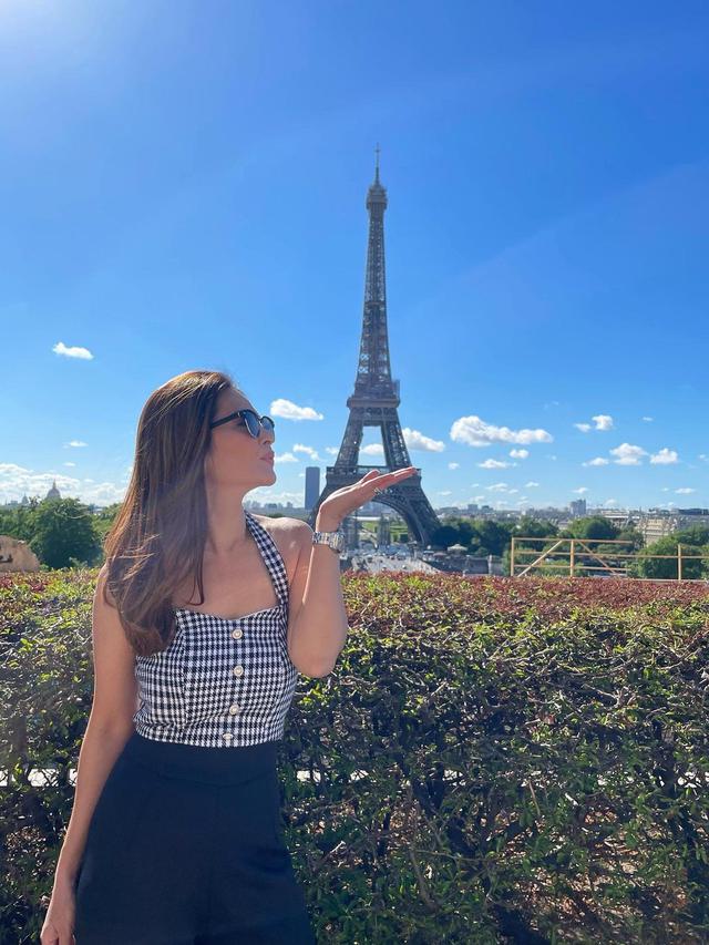 7 Momen Liburan Cut Tary di Paris dan Italia, Seru Banget