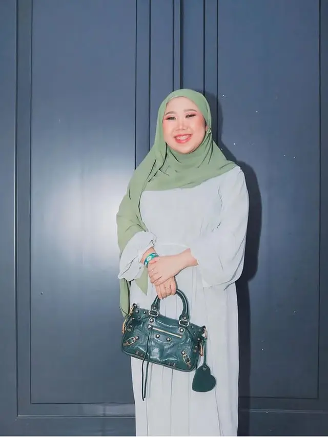 Gaya Kompak Kiky Saputri dan Aurel Hermansyah. [@kikysaputrii]