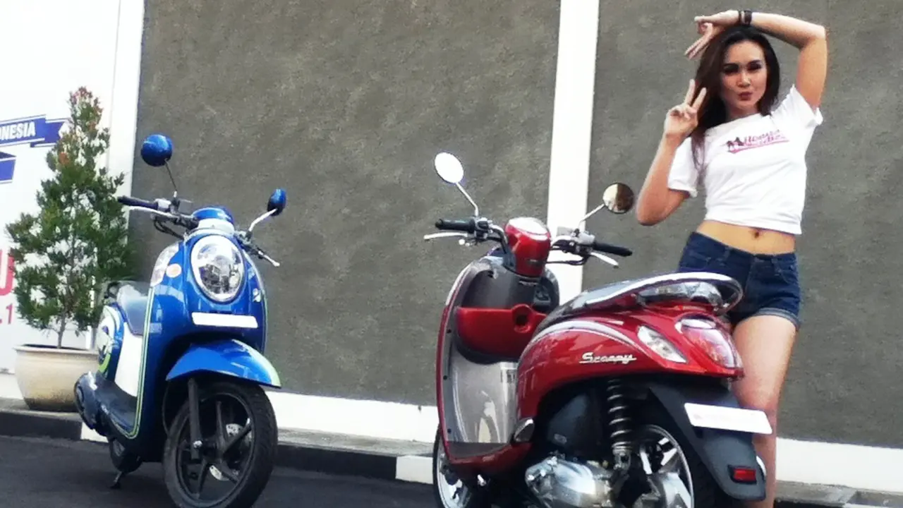 Intip Aksi Virgin dan Angel di Atas Scoopy dan Sonic