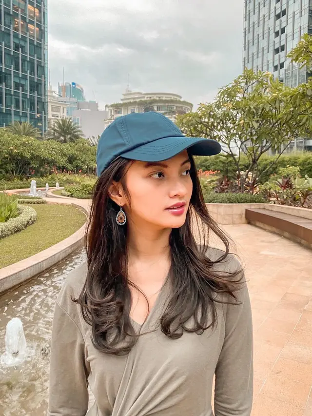 7 Pesona Sabrina Anggraini, Kekasih Belva Devara Sekaligus Puteri Indonesia Riau 2019