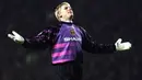 Kiper - Peter Schmeichel, sukses memberikan MU gelar treble pada tahun 1999. Penampilannya fisik yang garang dan intimidatif kadang menakutkan bagi para penyerang lawan. (Manchestereveningnews.com)