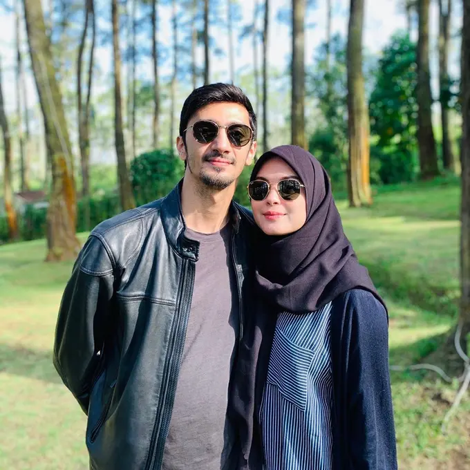 6 Momen Manis Vebby Palwinta dan Razi Bawazier Setelah Menikah, Semakin Lengket