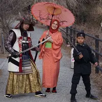 Denny Cagur ajak istri dan anak liburan ke Jepang