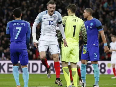  Pemain Timnas Inggris Jamie Vardy merayakan golnya ke gawang Belanda pada laga persahabatan di Stadion Wembley, London, Rabu (30/3/2016) dini hari WIB. Belanda menang 2-1. (Action Images via Reuters/Andrew Couldridge)
