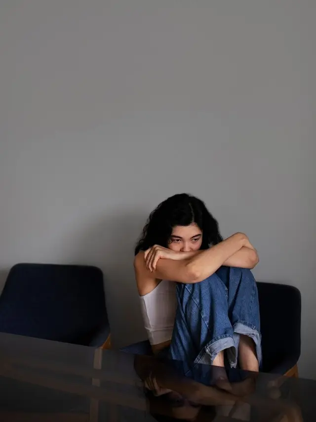 Kebiasaan-kebiasaan yang bisa menyebabkan tidak bahagia (Foto/Sumber: Freepik)