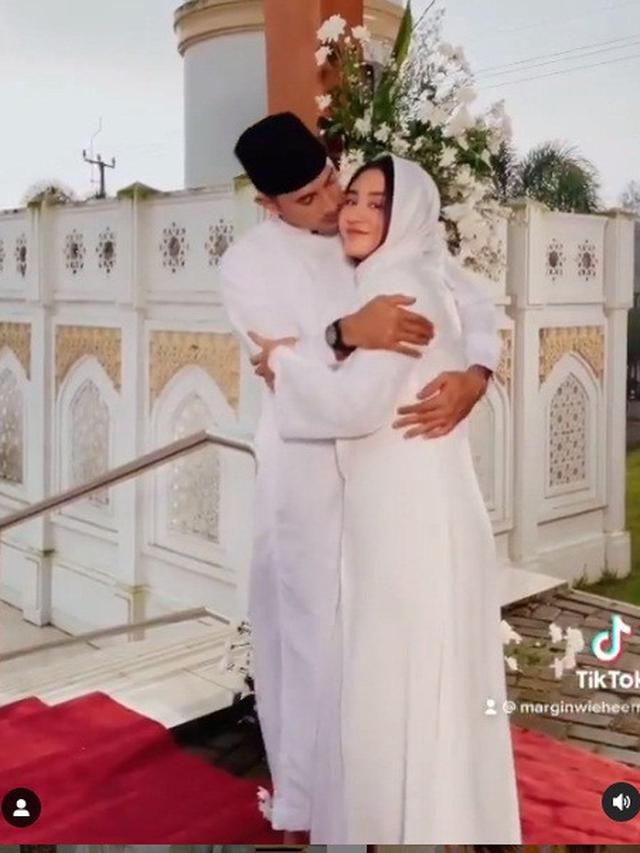 7 Potret Ali Syakieb dan Margin Wieheerm saat Syuting Bismillah Cinta, Mesra Banget