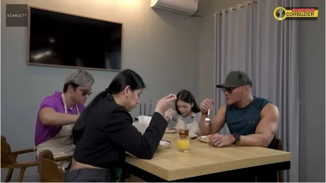 6 Momen Sabrina Chairunnisa Masak Bareng Azka Corbuzier dan Nada Tarina, Kompak