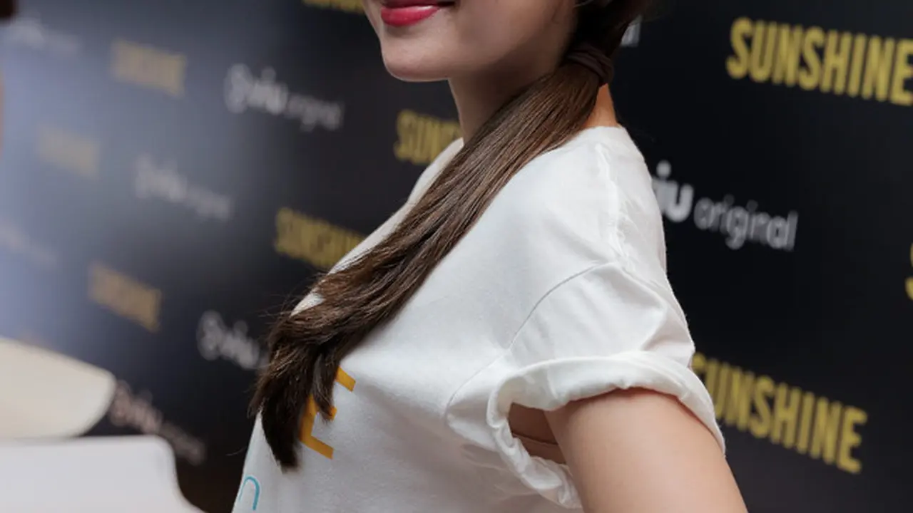 [Bintang] Rianti Cartwright