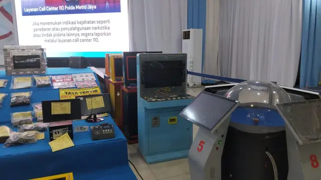 Sarang judi berkedok arena permainan anak di wilayah Jakarta Utara (Jakut) dan Jakarta Barat (Jakbar).
