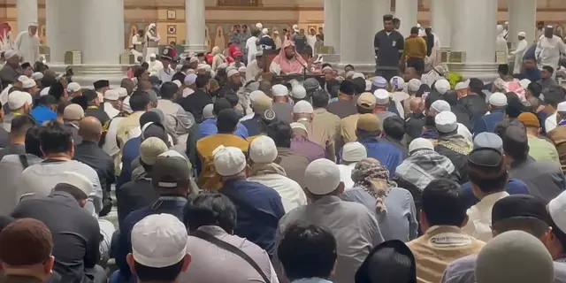 Cerita Warga Depok Batal Pulang Umrah Imbas Serangan Houthi