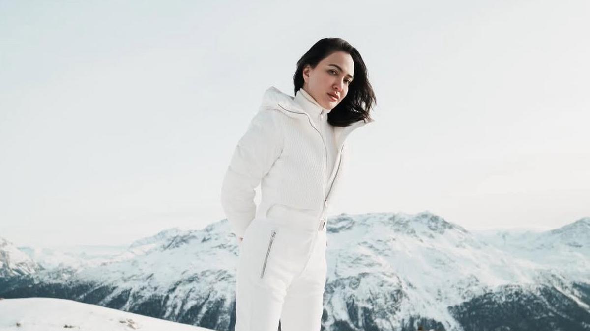 7 Gaya Keren Publik Figur saat Liburan Bermain Ski di Berbagai Negara dari Shandy Aulia, Yura Yunita, hingga Cathy Sharon