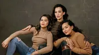 6 Potret Reza Artamevia dan Kedua Putrinya, Mirip Seperti Kakak Ketimbang Ibu