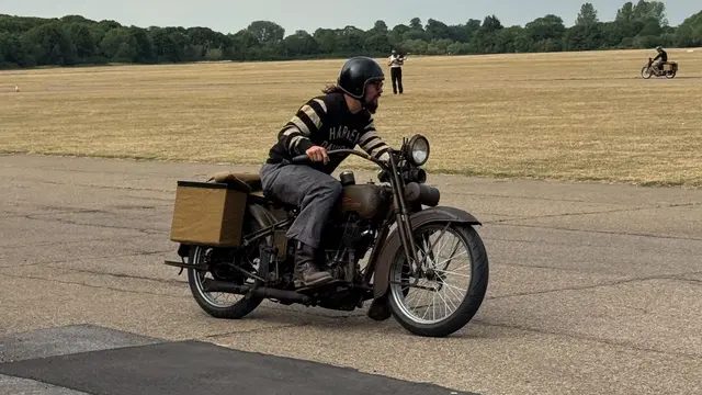 Keren Banget, Aktor Hollywood Ini Modifikasi Harley-Davidson Tua jadi Motor Hybrid (Carscoops)