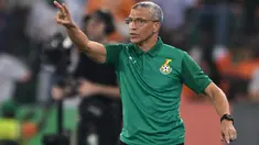 Piala Afrika 2023 yang berlangsung mulai 13 Januari hingga 11 Febuari 2024 mendatang kini telah memasuki babak 16 besar. Beberapa kejutan telah terjadi sepanjang fase grup, di antaranya tersingkirnya beberapa tim unggulan yang berakibat pemecatan sang pelatih. Tercatat ada 6 pelatih yang dipecat pada fase grup Piala Afrika 2023. Siapa saja? Ini dia daftar lengkapnya. (AFP/Franck Fife)