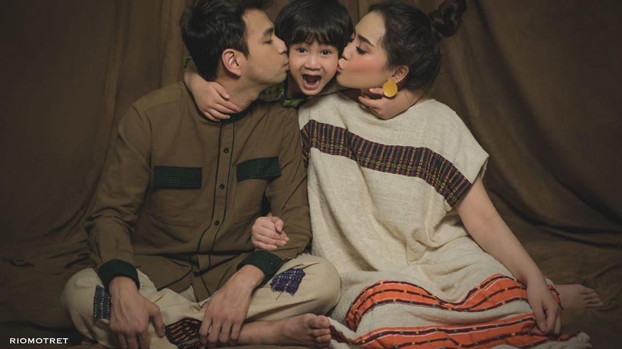 [Fimela] Keluarga Raffi Ahmad dan Nagita Slavina