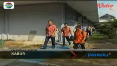 Kali ini, sembilan narapidana kasus narkoba kabur dengan menjebol tralis dan meloncat tembok rumah tahanan di Palembang.