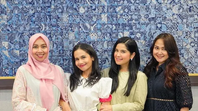 Gaya Annisa Pohan Selama Ramadan Setelah Berstatus Ibu Menteri. [@annisayudhoyono]