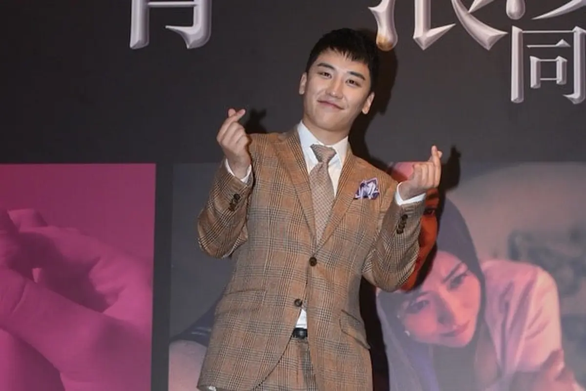 [Bintang] Alasan Seungri BigBang Senang Berteman dengan Orang Luar Negeri