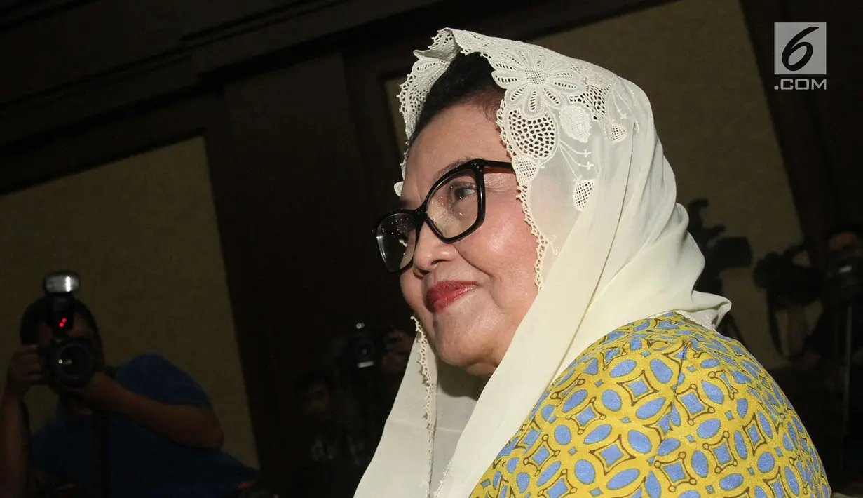 Terdakwa kasus korupsi alat kesehatan Siti Fadilah Supari menjalani sidang dengan agenda pembacaan putusan di Pengadilan Tipikor Jakarta, Jumat (16/6). (Liputan6.com/Helmi Afandi)