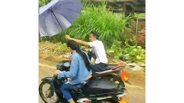 6 Kelakuan Romantis Agar Pasangan Tak Kepanasan Ini 'Bucin' Banget