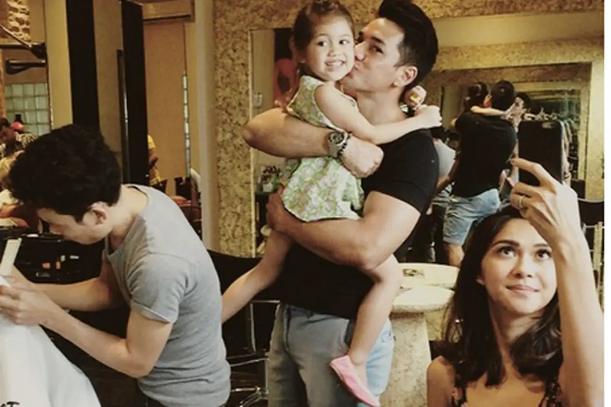[Bintang] Nana Mirdad dan Andrew White
