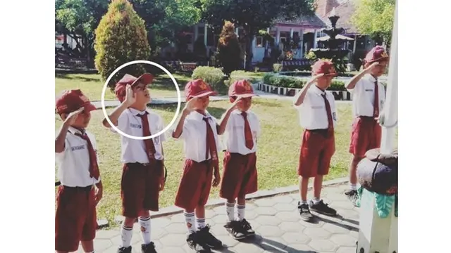 6 Momen Dihukum Guru saat di Sekolah Ini Bikin Nostalgia